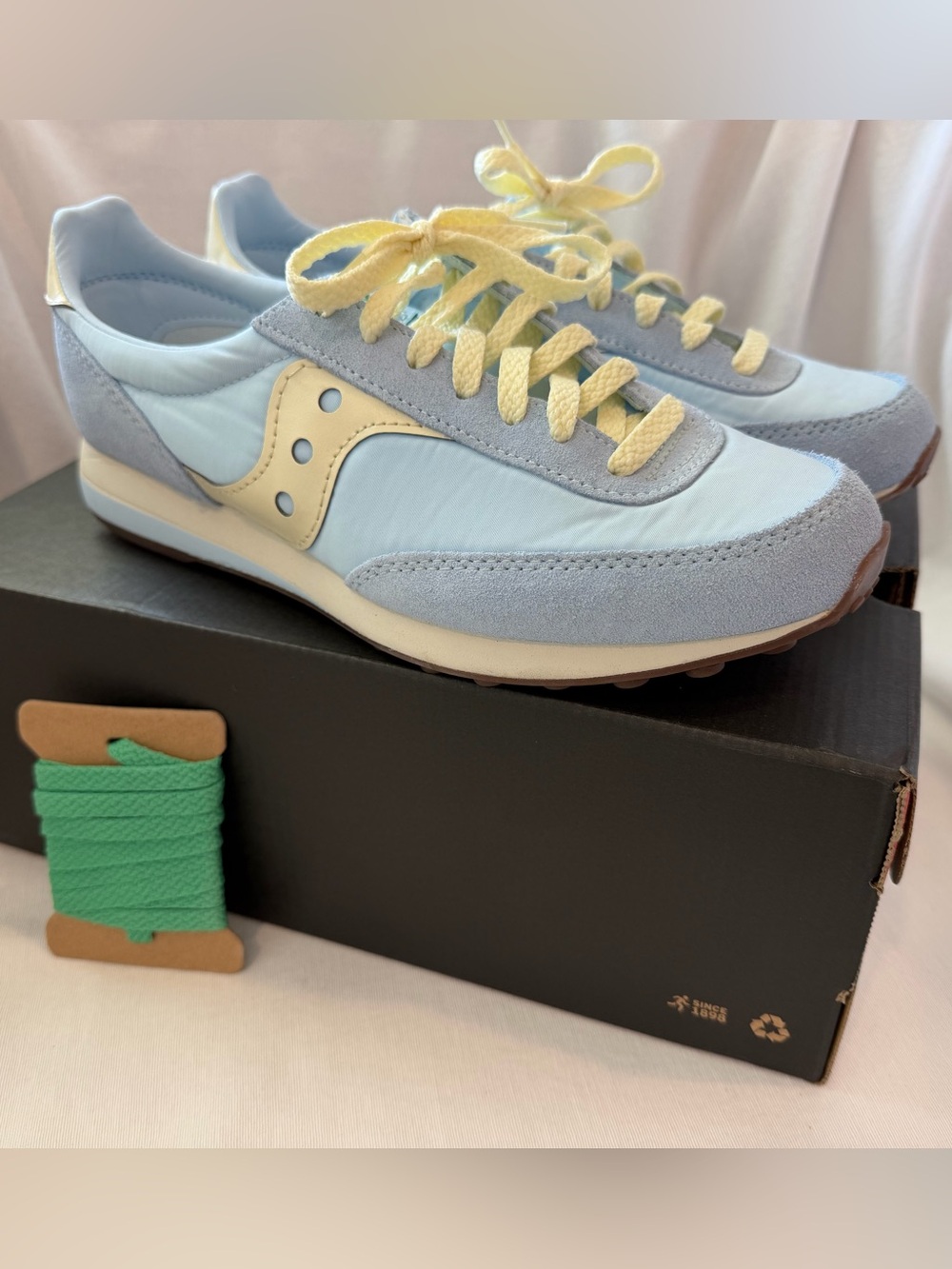 Saucony Exclusive Anthropologie Trainer 80 Sneakers Size 8.5 Color : Sky